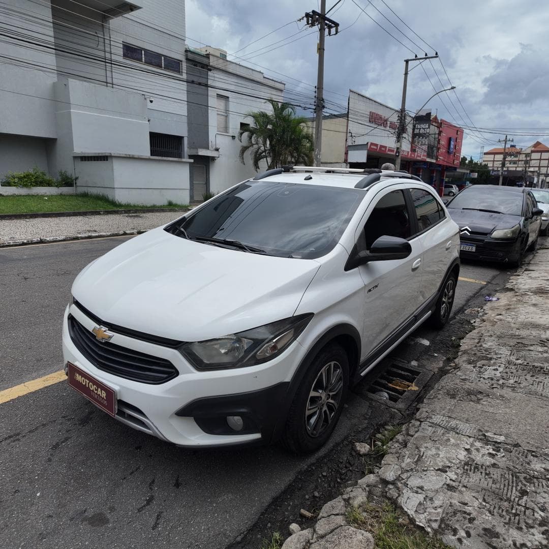 CHEVROLET ONIX 1.4 AT ACT 2018 foto 2