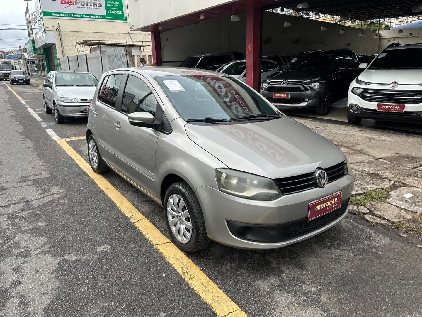 VOLKSWAGEN FOX 1.6 MI TOTAL FLEX 8V 5P 2014 foto 1
