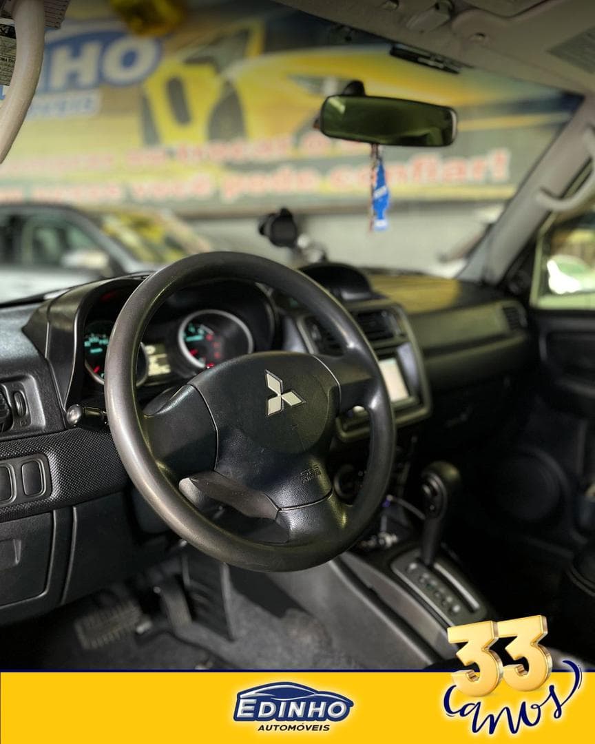 MITSUBISHI PAJERO TR4 2014 foto 3