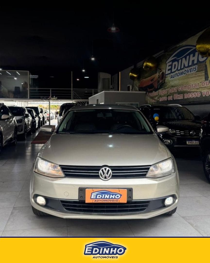 VOLKSWAGEN JETTA 2.0 2014 foto 2