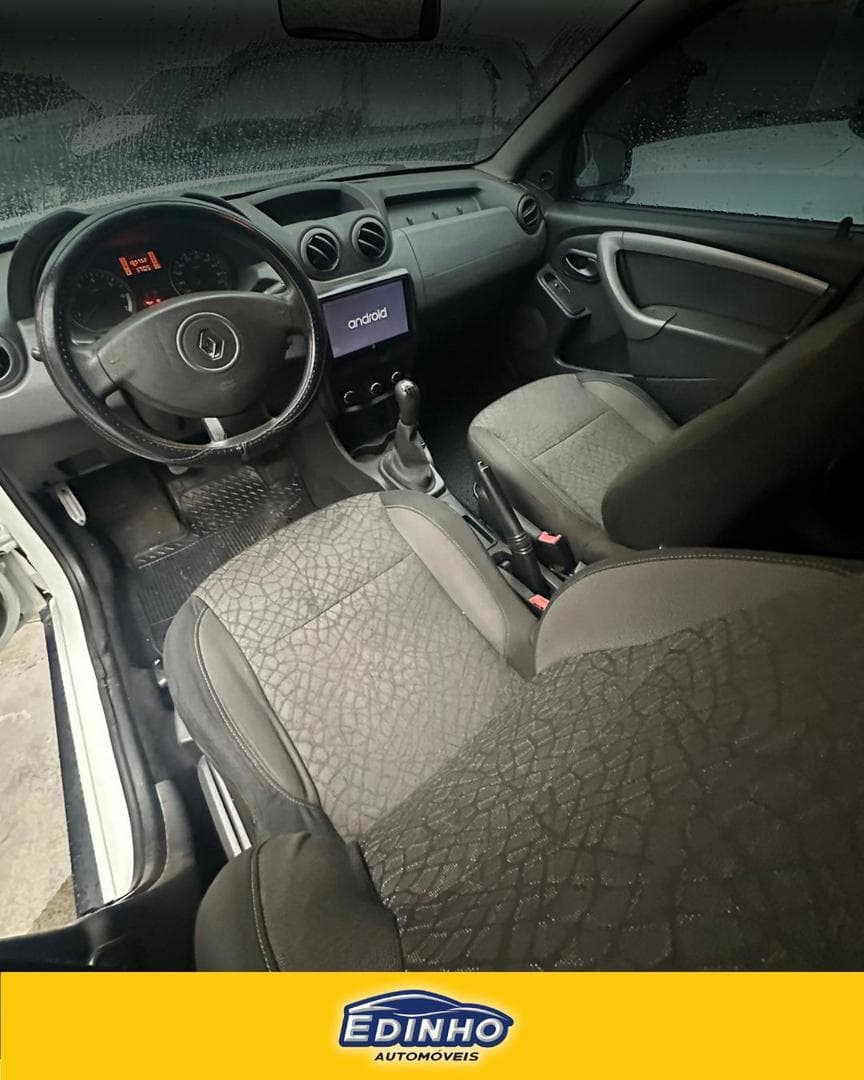 RENAULT DUSTER 16 E 4X2 2015 foto 2