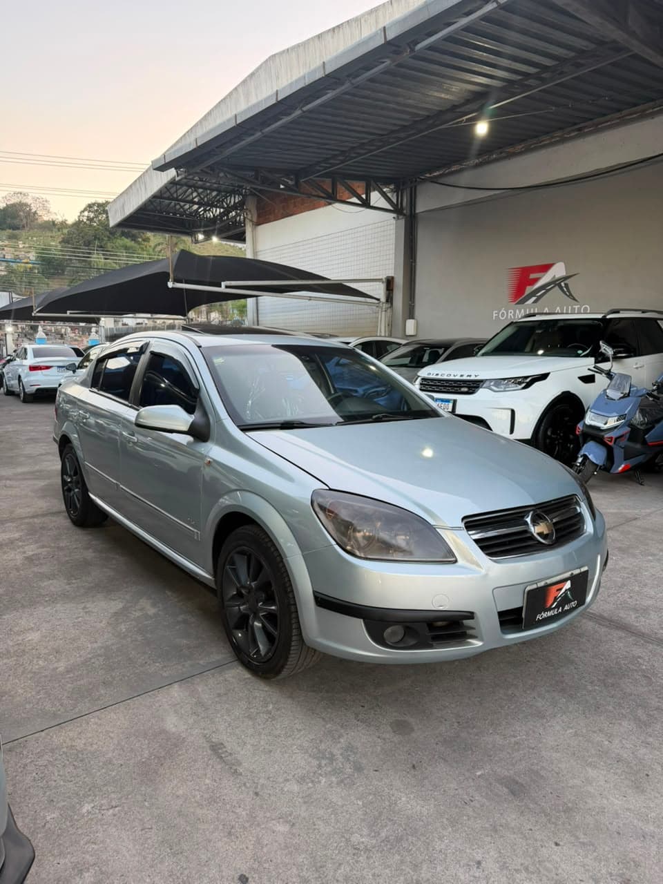 GM/ VECTRA SEDAN ELITE